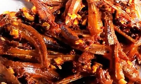 Ngỡ ngàng với loại cá quen mặt ở chợ Việt: Canxi cao gấp 25 lần cá hồi, giá siêu rẻ