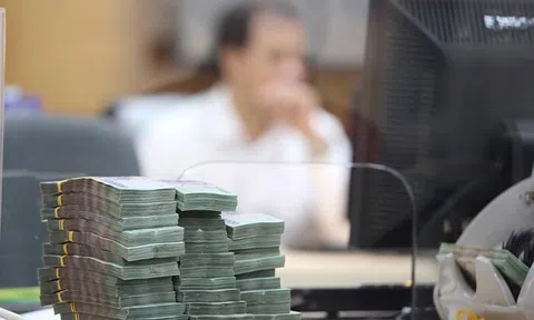 Thấy gì từ việc lãi suất huy động nhen nhóm tăng?