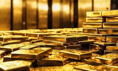 Giá vàng thế giới giảm mạnh sau kỷ lục, tuần tới ra sao?