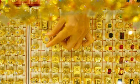 Giá vàng SJC, vàng nhẫn sáng 6/5 tăng sốc thêm 3,5 triệu đồng/lượng
