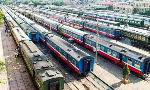 Ông Nguyễn Du mua 500.000 cổ phiếu, trở thành Chủ tịch doanh nghiệp 60 năm tuổi ngành đường sắt chỉ sau một ngày