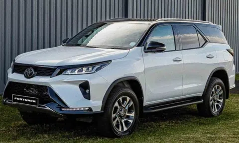 Xem trước Toyota Fortuner thế hệ mới: Trang bị đáng tiền với ADAS và động cơ tối tân, xăng ăn như ngửi