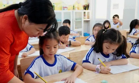Tin vui: Đề xuất xếp lương giáo viên ngang hàng giáo sư, cập nhật bảng lương mới nhất năm 2025