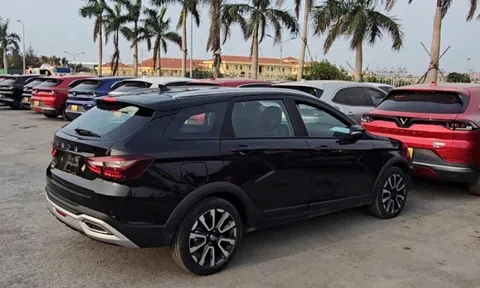 Xem trước lô xe ‘huyền thoại nước Nga' Lada vừa cập bến đến Việt Nam: Giá dự kiến chỉ 360 triệu, mẫu mã bắt mắt
