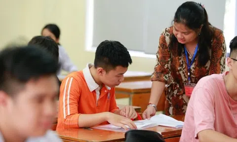 Hiệu trưởng, hiệu phó có bị cắt giảm sau khi sáp nhập cấp xã, chuyển thành chính quyền địa phương 2 cấp