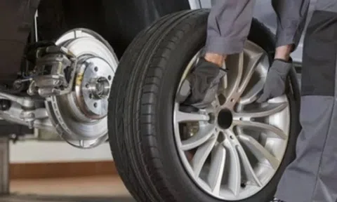 Lái xe cần biết: 5 bộ phận ô tô tuyệt đối không nên mua đồ cũ kẻo 'hối không kịp'