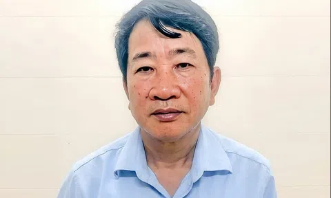Mỗi quý một phong bì: Cựu Giám đốc BHXH bị cáo buộc nhận hối lộ 700 triệu đồng từ doanh nghiệp y tế