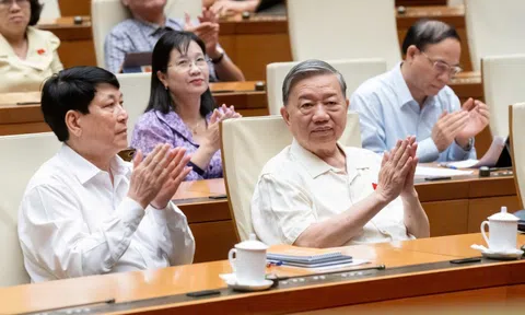 Thông qua Nghị quyết về cơ chế, chính sách đặc biệt phát triển kinh tế tư nhân