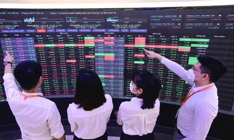 Tín dụng vượt ngưỡng 135% GDP, cao nhất Đông Nam Á: Kinh tế Việt Nam ‘khát’ một thị trường vốn đúng nghĩa