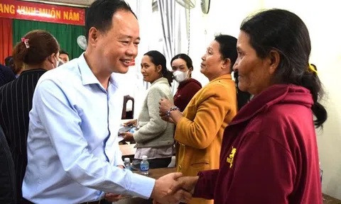 Chủ tịch UBND tỉnh Lâm Đồng đối thoại với người dân tại dự án ngàn tỉ