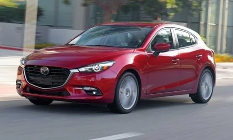 Loạt xe mới đồng loạt giảm giá, cửa tiền 300 triệu đã sở hữu 3 mẫu ô tô chất ‘mưa không đến mặt, nắng không đến đầu’