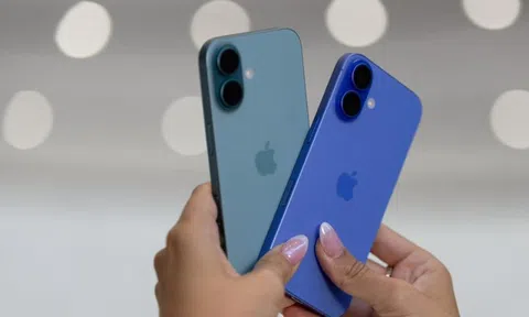 Apple thà tăng giá iPhone còn hơn đem về Mỹ sản xuất