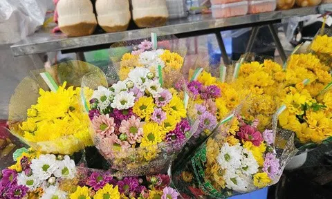 Bánh Bá Trạng 100.000 đồng/chiếc, bán được nhiều hơn chè, xôi trong Tết Đoan ngọ