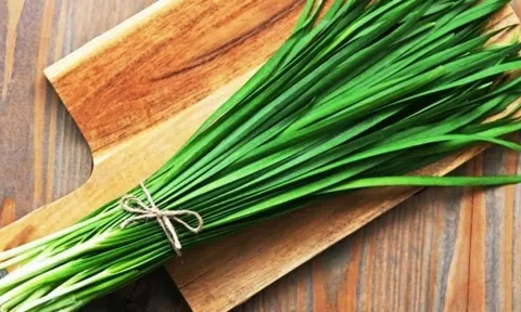 Loại lá bình dân nhưng ví như ‘nhân sâm của nhà nghèo’, chỉ hơn 30.000 đồng/kg giúp bổ thận tráng dương: Dân sành ăn đua nhau mua