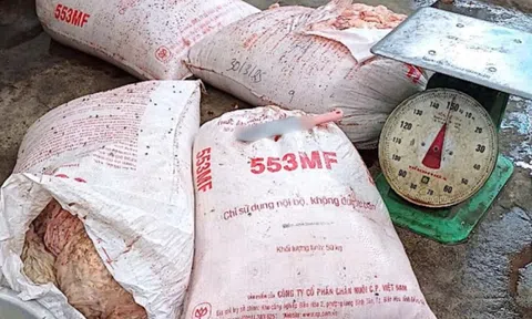 Tên C.P. Việt Nam xuất hiện trên bao bì hàng tấn thịt bẩn ở Đà Nẵng với dòng chữ 'Chỉ sử dụng nội bộ, không được bán'
