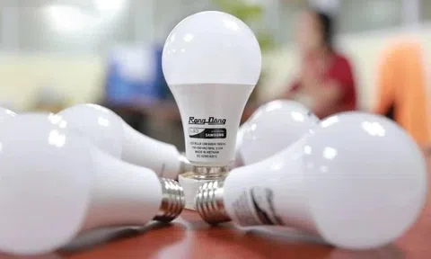 Huyền thoại hàng tiêu dùng Việt gặp khó vì 'đại hồng thủy' hàng Trung Quốc, vẫn trả cổ tức tiền mặt 50%, một 'người quen' ra tay cứu giúp