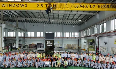 BM Windows vừa hoàn thành cung ứng mặt dựng “super tall building” tại Canada