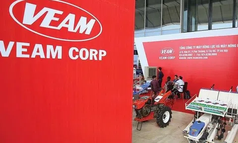 Công ty ô tô lớn nhất sàn chứng khoán muốn sản xuất đầu máy xe lửa, toa tàu, còi báo động: Cuộc chơi đường sắt cao tốc thêm tấp nập với DN nội