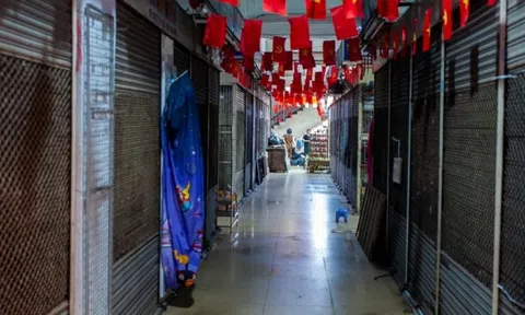 Không chỉ Ninh Hiệp, chợ ở ngay trung tâm Hà Nội với 2.200 hộ kinh doanh bất ngờ 'đóng băng'