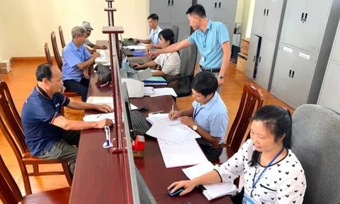 Yêu cầu bắt buộc về bằng cấp với công chức cấp xã mới, hệ không chính quy có đủ điều kiện làm việc?