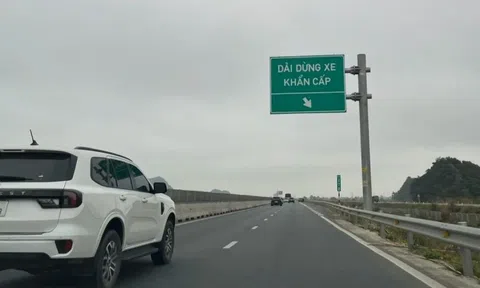 Từ nay, đi trên cao tốc xe gặp sự cố muốn dừng phải thực hiện việc này, nếu không sẽ đối diện với hiểm hoạ