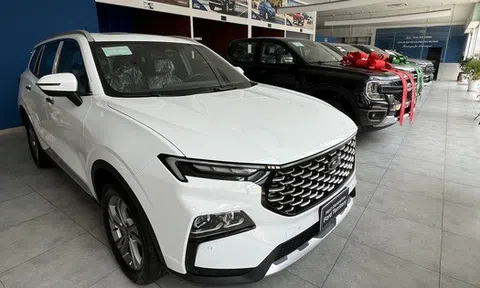 "Cuộc chiến" phân khúc xe gầm cao hạng C