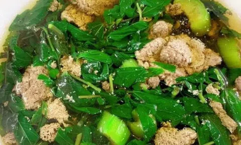 Bổ ngang thịt bò, loại rau dân dã nấu lên nhơn nhớt này rất giàu sắt: Bán đầy chợ Việt, giá rẻ chỉ vài nghìn đồng/mớ
