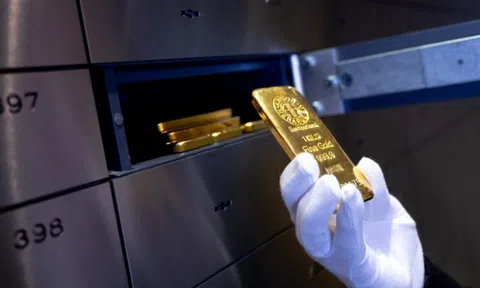 Giá vàng tăng gần 30%, nhưng một dự báo lại khuyên nhà đầu tư nên dè chừng