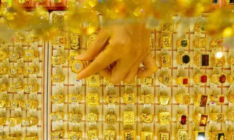Dự báo giá vàng sẽ tiếp tục sụt giảm?