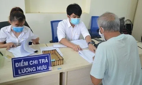 Tiền lương hưu, trợ cấp BHXH nhận qua ngân hàng có bị tính thuế?