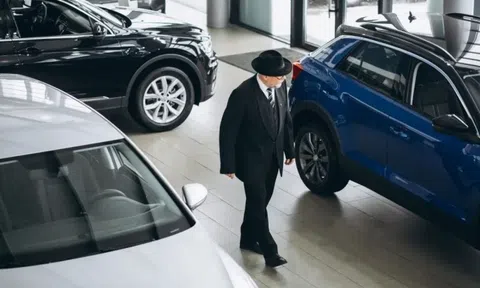 Người đàn ông bán được 6 chiếc xe/ngày suốt 15 năm mà chẳng tốn 1 xu quảng cáo: Bí quyết nằm ở quy luật 250