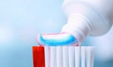 Thu hồi 2 sản phẩm kem đánh răng Aquafresh