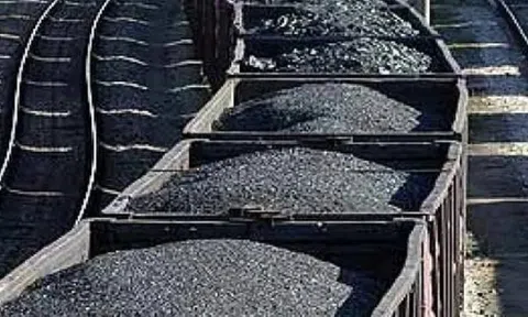 Hàng triệu tấn 'vàng đen' từ Nga tràn sang Việt Nam với mức giá siêu rẻ giúp ngành nhiệt điện sống khỏe