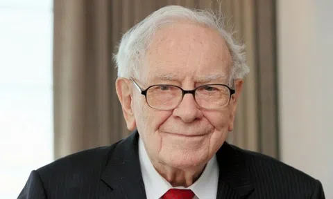 Warren Buffett chỉ ra 5 khoản chi tiêu khiến người nghèo mãi không giàu
