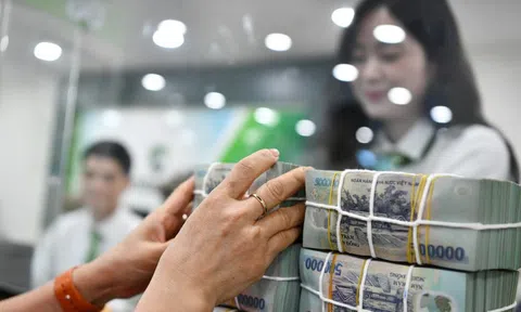 Lãi suất ngân hàng hôm nay 8/7/2025: Bất ngờ mức cao nhất tiền gửi kỳ hạn 12 tháng