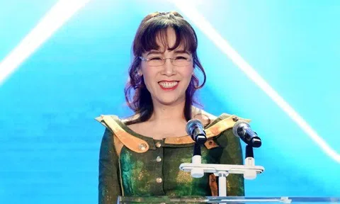 Nữ tỷ phú Nguyễn Thị Phương Thảo và khoảnh khắc đầy cảm xúc với cộng đồng nhà đầu tư