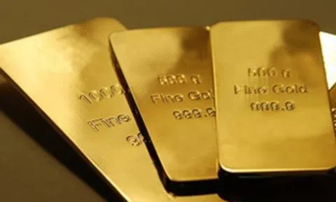 Giá vàng hôm nay 10/7: Phục hồi, lấy lại mốc 3.300 USD/ounce