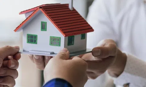 Đề xuất bỏ công chứng giao dịch tặng, cho bất động sản