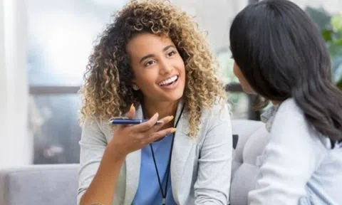 AI lên ngôi, 7 nghề này vẫn 'miễn nhiễm' trước nguy cơ bị thay thế: Cơ hội phát triển lâu dài, lương tăng đều