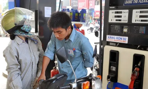 Giá xăng dầu tăng trở lại, dầu diesel có mức tăng cao nhất