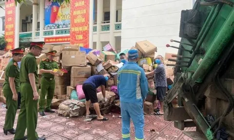 Chưa từng có: Người dân La Phù tự nguyện giao nộp 25 tấn hàng giả, hàng kém chất lượng để tiêu hủy