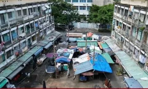 'Mắc kẹt' trong chung cư cũ đầy rẫy hiểm nguy