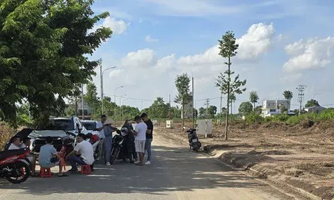 Tận dụng thời điểm "đỉnh sóng" đất nền ăn theo tin sáp nhập, có chủ đầu tư ra hàng, điều chỉnh giá bán tăng 10% trong 1 đêm