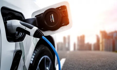 Những sai lầm khi sạc xe điện tại nhà và lời khuyên an toàn từ chuyên gia