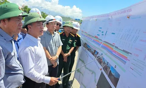 Dân phản ánh thi công cao tốc: Thứ trưởng Bộ Xây dựng có mặt tại hiện trường, chỉ đạo nóng