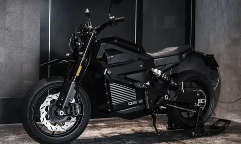 Xe máy điện Việt Nam đầu tiên mạnh ngang Kia, sạc đầy đi 240 km với 5 tầng bảo vệ pin,