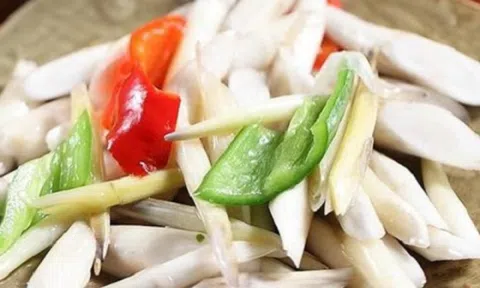 Thứ rau mọc dại có hình dáng lạ mắt, 'lớn nhanh như thổi', 10 ngày hái bán 1 lần: Vị ngon lạ miệng, giá lên tới 200.000 đồng/kg