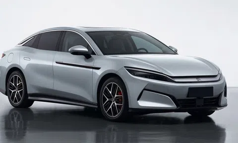 Vua xe điện Trung Quốc đăng ký mẫu 'sedan quái vật' tại Việt Nam, tăng tốc 0–100km/h trong 2,7 giây; chạy thẳng Hà Nội – Quảng Bình chỉ 1 lần sạc