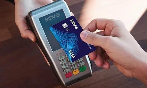 Đề xuất kiểm soát chặt chẽ hơn việc phát hành và sử dụng thẻ ngân hàng