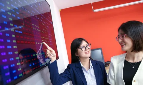 Bất ngờ cổ phiếu doanh nghiệp của nữ tỷ phú USD duy nhất Việt Nam
